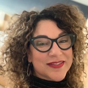 Meet your Posher, Kim